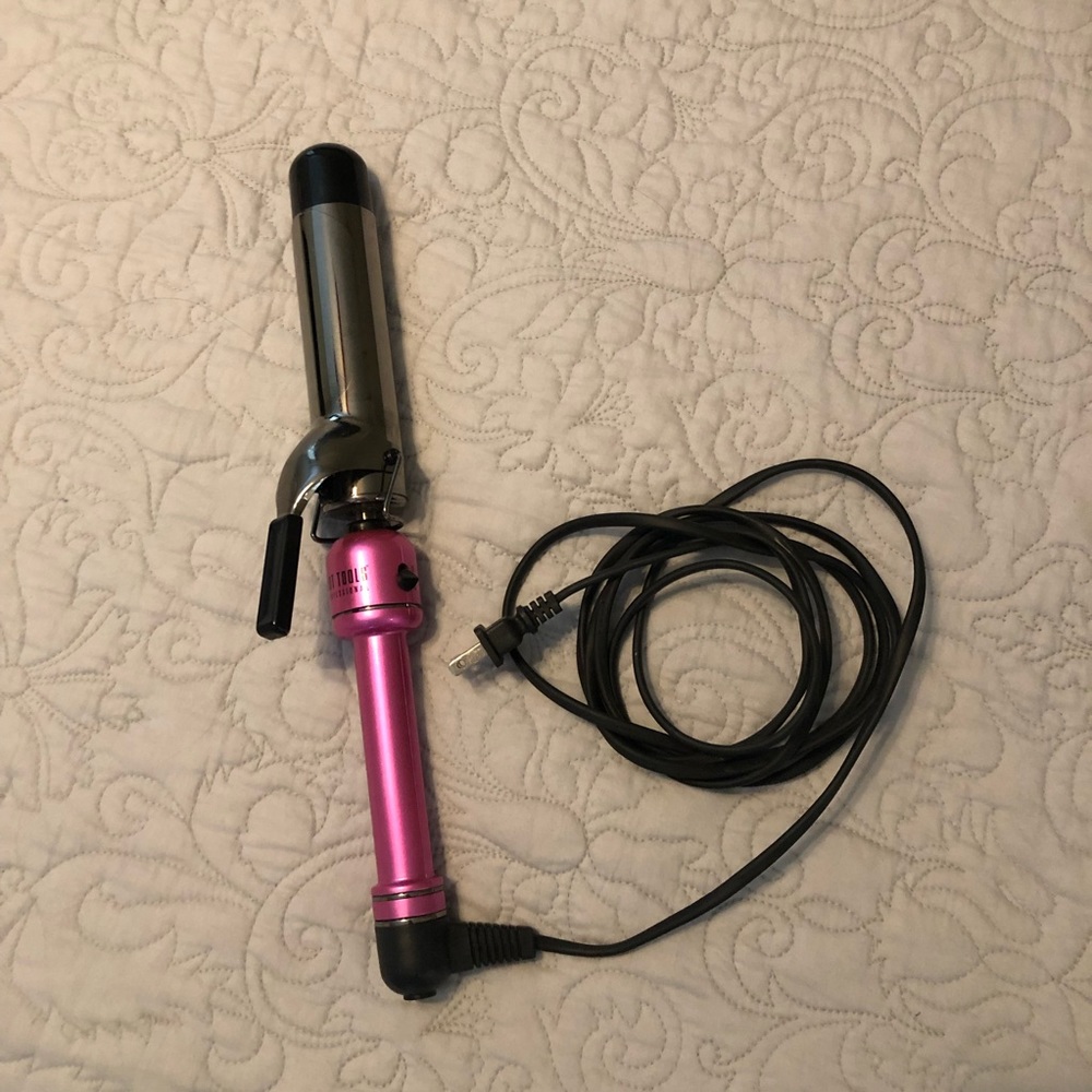 Hot Tools 1 1/2” curling iron